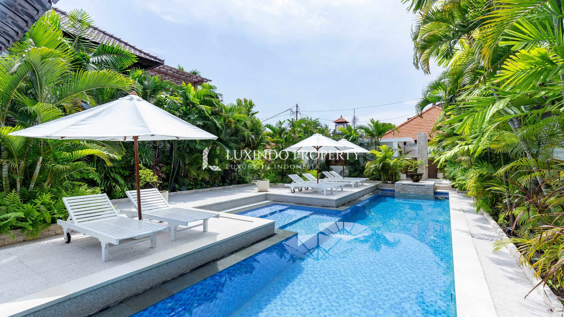 SEMINYAK - REFINED MODERN VILLA, NEW RENOVATION, READY FOR LEASE (LHV262)
